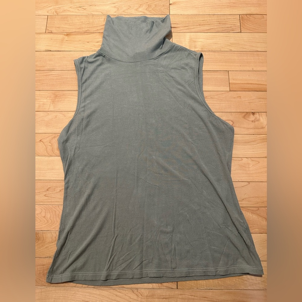Theory sleeveless turtleneck top